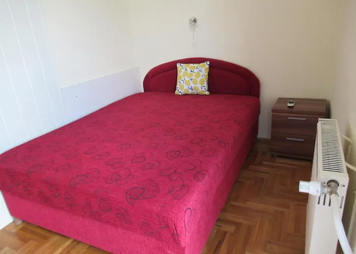 Vizkoezeli Nyaralo 6 Fo Reszere Velencen Vce-7 Buhinpuszta